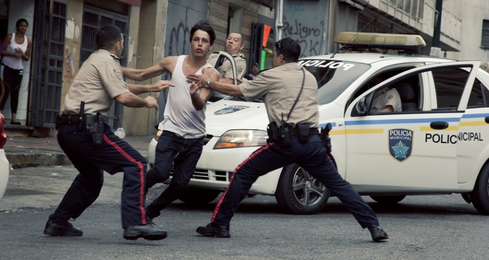 Desde allá: un momento d'azione del film