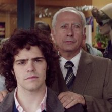 El clan: Peter Lanzani e Guillermo Francella in un momento del film