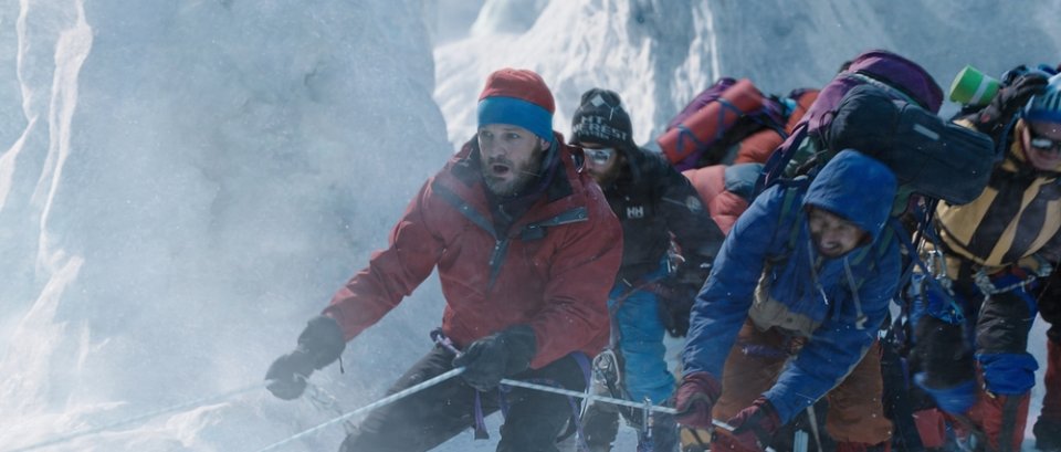 Everest: Jason Clarke in un momento di forte tensione del film