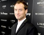 The Young Pope, la prima foto ufficiale di Jude Law nella serie
