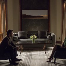 Hannibal: Hugh Dancy e Gillian Anderson in una scena di The Number of the Beast is 666