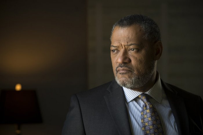 All the Old Knives: Jonathan Pryce e Laurence Fishburne nel cast