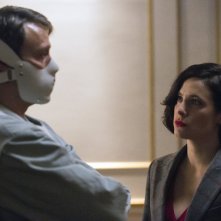 Hannibal: Mads Mikkelsen e Caroline Dhavernas nell'episodio The Wrath of the Lamb