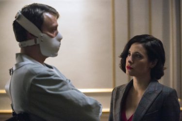 Hannibal: Mads Mikkelsen e Caroline Dhavernas nell'episodio The Wrath of the Lamb