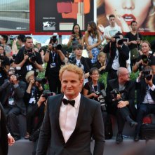 Everest: Jason Clarke in versione bionda sul tappeto rosso di Venezia 2015