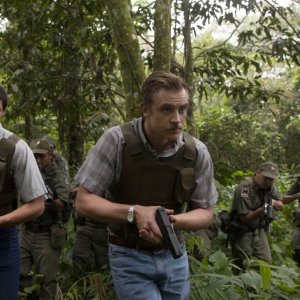 Narcos: Pedro Pascal e Boyd Holbrook in una scena