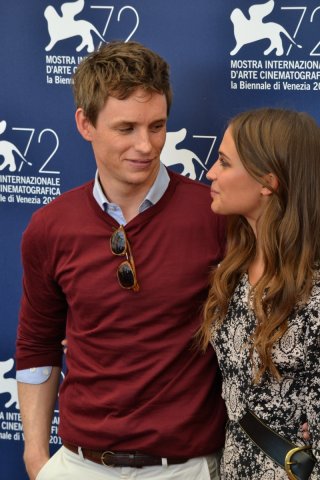 Venezia 2015: Alicia Vikander e Eddie Redmayne al photocall di The Danish Girl