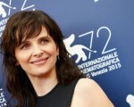 L'attesa: Juliette Binoche a Venezia nel debutto di Piero Messina