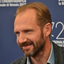 Venezia 2015: un primo piano di Ralph Fiennes al photocall di A bigger Splash
