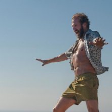A Bigger Splash: Ralph Fiennes in una scena del film