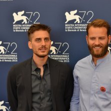 Venezia 2015: Luca Marinelli e Alessandro Borghi al photocall di Non essere cattivo