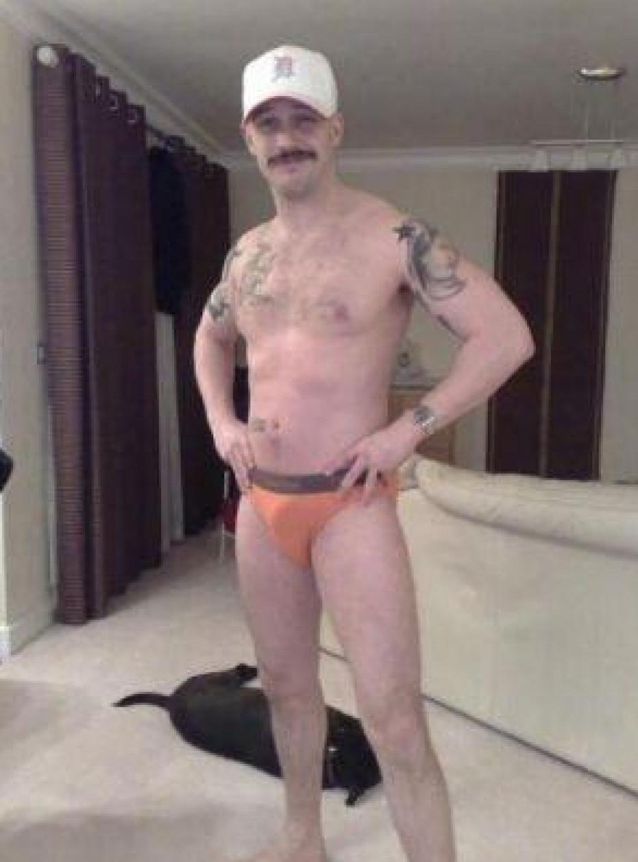 Tom Hardy in uno degli scatti 'hot' pubblicati su MySpace