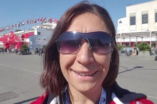 Heart of a Dog - Recensione Selfie