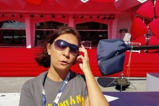 Man Down - Recensione Selfie