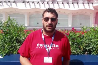 The Childhood of a Leader - Recensione Selfie