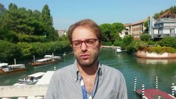 La prima luce - Recensione Selfie