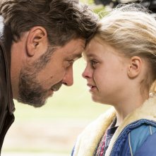 Padri e figlie: Russell Crowe e Kylie Rogers in una scena del film diretto da Gabriele Muccino
