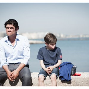 La prima luce: Gianni Pezzolla e Riccardo Scamarcio in un momento del film