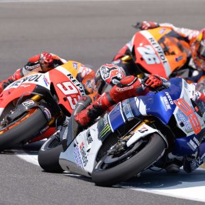 Fino all'ultima staccata: Jorge Lorenzo, Marc Marquez e Dani Pedrosa in un'immagine del documentario