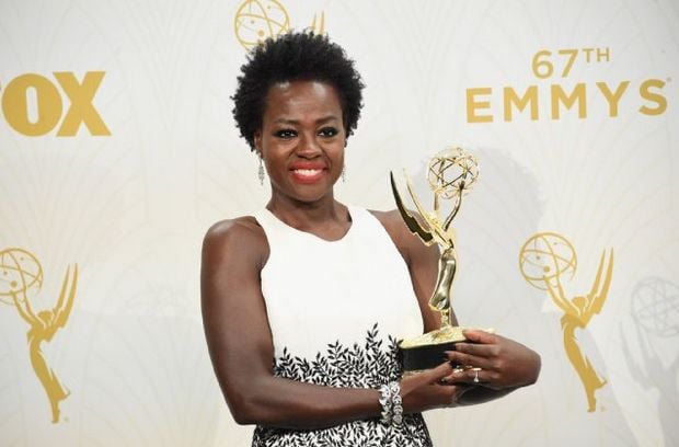 Emmy 2015: Viola Davis premiata per Le regole del delitto perfetto