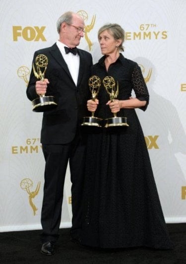 Emmy 2015: Frances McDormand e Richard Jenkins con i meritatissimi Emmy per Olive KItteridge