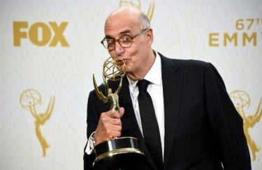 Emmy 2015: Jeffrey Tambor con il meritatissimo Emmy per Transparent