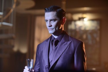 Gotham: James Frain in una foto della première intitolata Damned If You Do