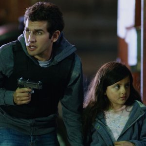 Game Therapy: Federico Clapis in una scena d'azione del film