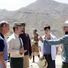 La vita è facile ad occhi chiusi: il regista David Trueba al lavoro sul set con Javier Cámara e Francesc Colomer