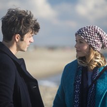 Poli opposti: Sarah Felberbaum e Luca Argentero e Sarah Felberbaum in un'immagine del film