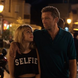 Un momento di follia: Vincent Cassel e Alice Isaaz in un'immagine del film