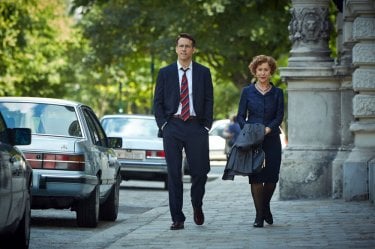 Woman in Gold: Helen Mirren e Ryan Reynolds in un'immagine tratta dal film di Simon Curtis