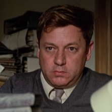 Un primo piano di Paolo Villaggio in Fantozzi (1975), diretto da Luciano Salce