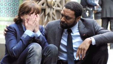 Secret in Their Eyes: Julia Roberts e Chiwetel Ejiofor in un drammatico momento del film