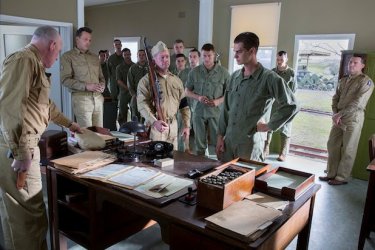 Hacksaw Ridge: Andrew Garfield al centro di una scena corale in cui compaiono anche Sam Worthington e Vince Vaughn