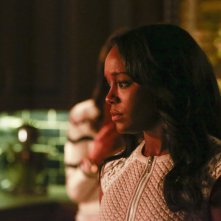 Le regole del delitto perfetto: Aja Naomi King in un momento emozionante della puntata It's Time to Move On