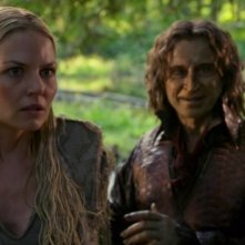 C'era una volta: Jennifer Morrison e Robert Carlyle in The Dark Swan