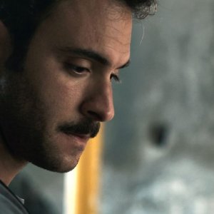 La bugia bianca: un primo piano di Alessio Vassallo