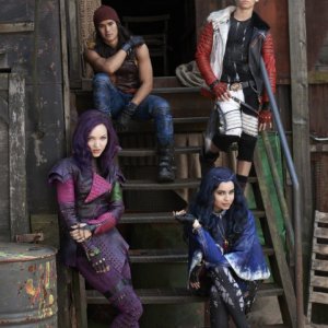 Descendants: Booboo Stewart, Cameron Boyce, Dove Cameron e Sofia Carson in una foto promozionale