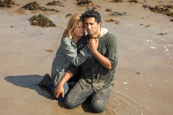 Fear the Walking Dead: Kim Dickens e Cliff Curtis in una scena di The Good Man