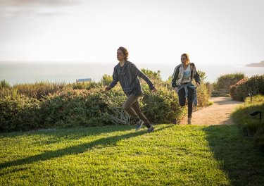 Fear the Walking Dead: Lorenzo James Henrie e Alycia Debnam Carey in The Good Man