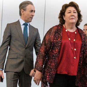 The Good Wife: Alan Cumming e Margo Martindale in Bond