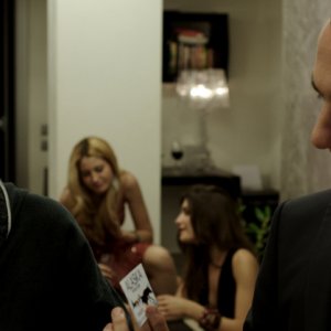 Alaska: Elio Germano e Valerio Binasco in una scena del film