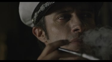 Eva Doesn't Sleep: un bel primo piano di Gael García Bernal