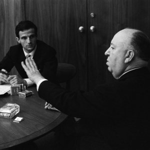 Hitchcock/Truffaut: Alfred Hitchcock e François Truffaut in una famosa immagine che li ritrae durante uno dei loro incontri