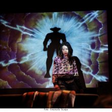 Lo chiamavano Jeeg Robot: Ilenia Pastorelli in una scena del film