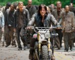 The Walking Dead 6: il terrificante gregge, i Lupi alla porta e 'Nessuna via d'uscita'