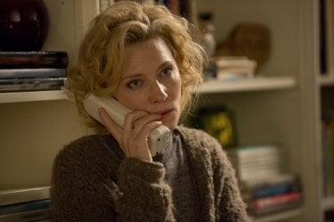 Truth: un'inquadratura che ritrae Cate Blanchett al telefono