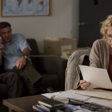 Truth: Cate Blanchett e, sullo sfondo, Topher Grace e Dennis Quaid in una scena del film