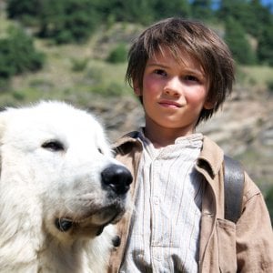 Belle & Sebastien - L'avventura continua: Félix Bossuet in compagnia del suo fido cane